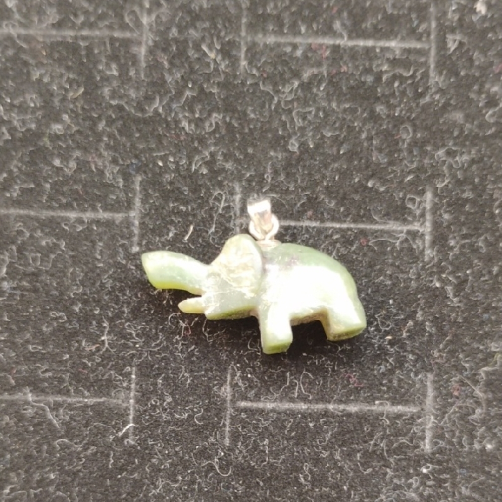 Vintage Green Elephant Pendant Necklace